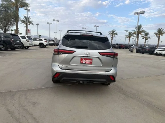 Used 2021 Silver Toyota LE image 6