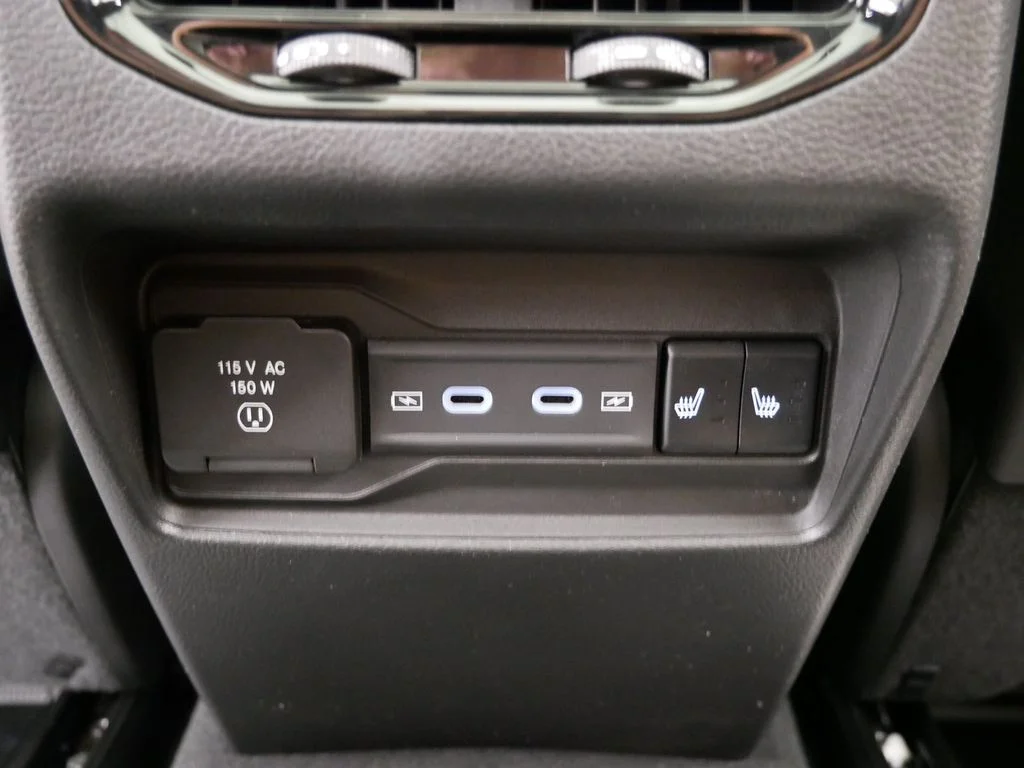 New 2026 Bright White Clearcoat Jeep Limited Reserve image 16