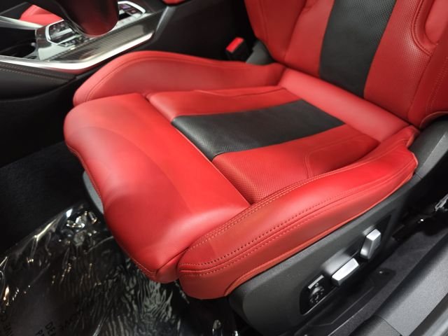 Used 2021 Brooklyn Gray Metallic BMW Competition image 28