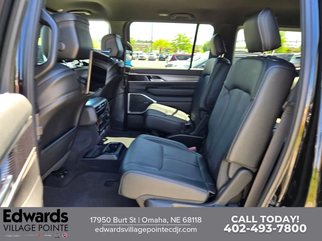 New 2026 High Gloss Black Exterior Paint Jeep Limited Altitude image 25