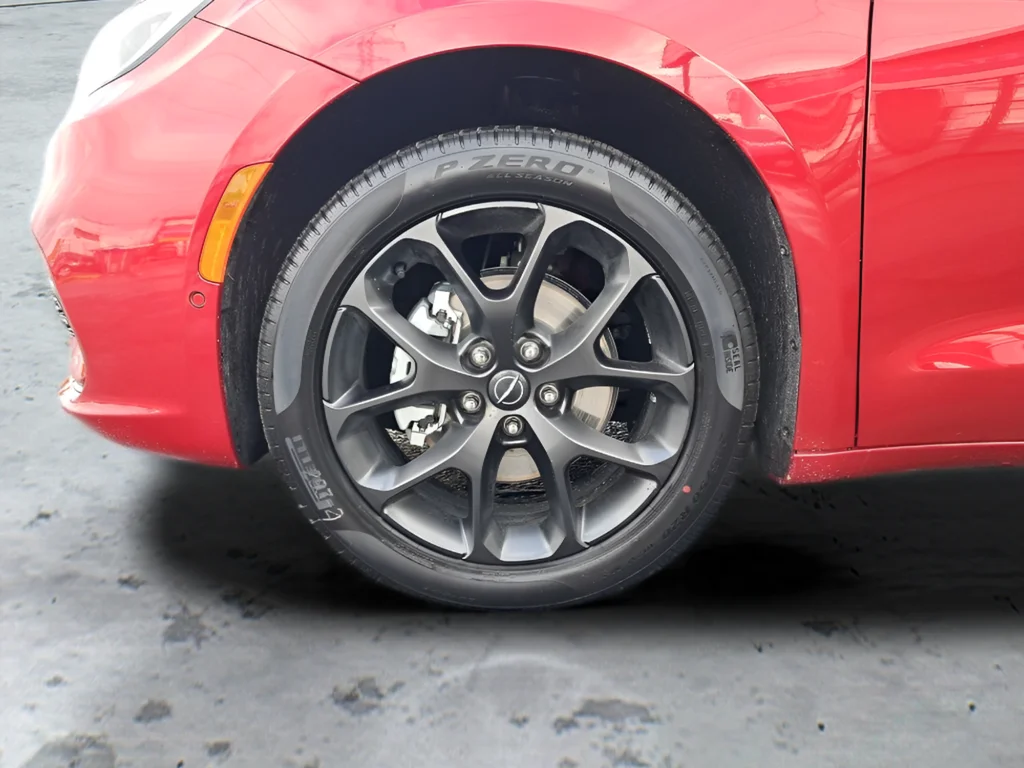 New 2026 Red Hot Pearl-Coat Exterior Paint Chrysler Select image 9