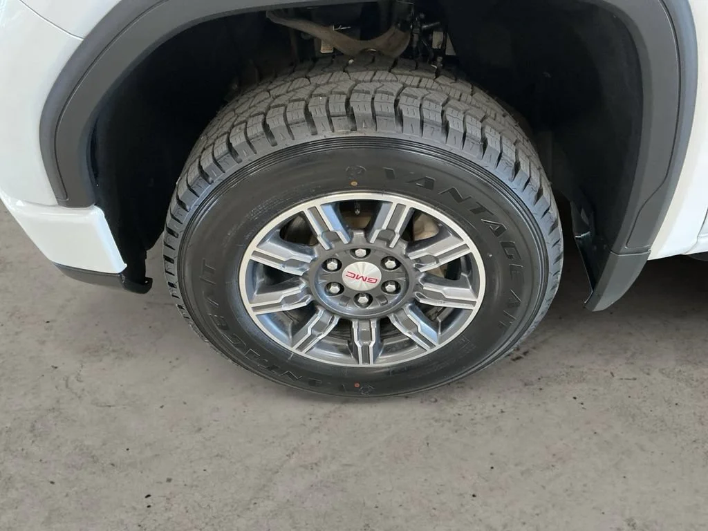 Used 2024 Summit White GMC AT4 image 9