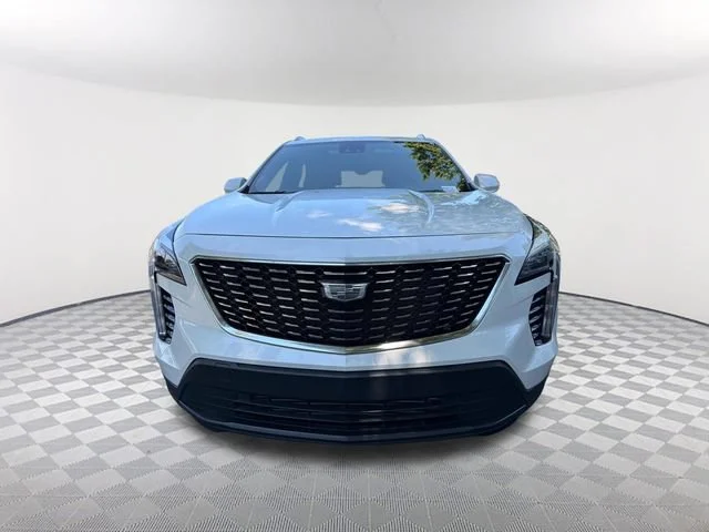 Used 2023 CRYSTAL WHITE TRICOAT Cadillac FWD Luxury image 2