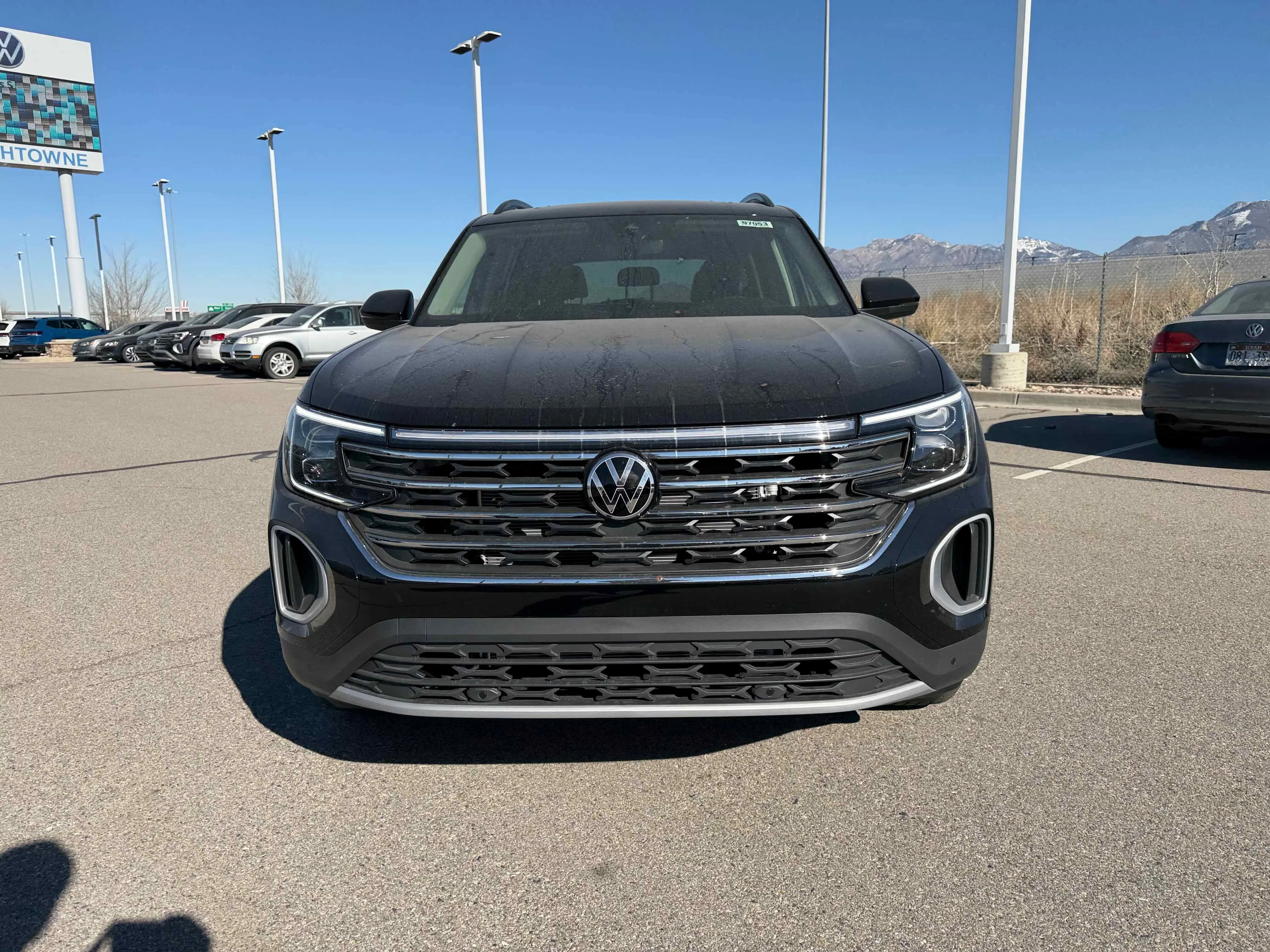New 2026 Deep Black Volkswagen 2.0T SE w/Technology image 10