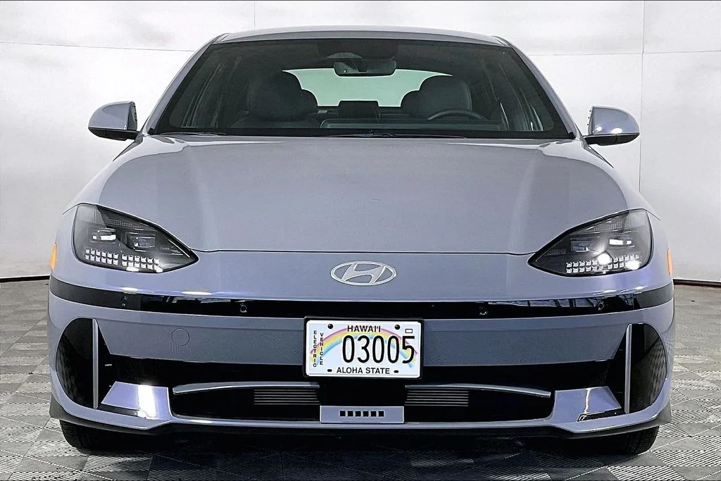 Used 2025 Blue Hyundai SEL image 2