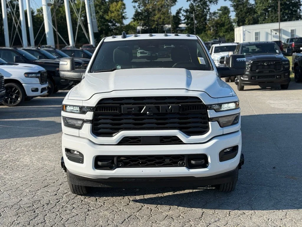 New 2027 Bright White Clear-Coat Exterior Paint RAM Big Horn image 3
