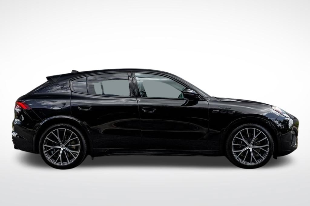 New 2026 Black Maserati Modena V6 image 6