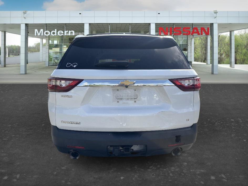 Used 2019 Iridescent Pearl Tricoat Chevrolet LT Cloth image 4