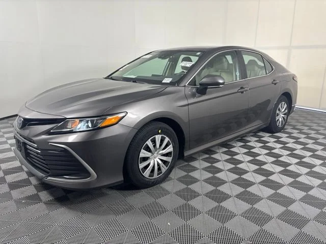 Used 2023  Toyota Hybrid LE image 29
