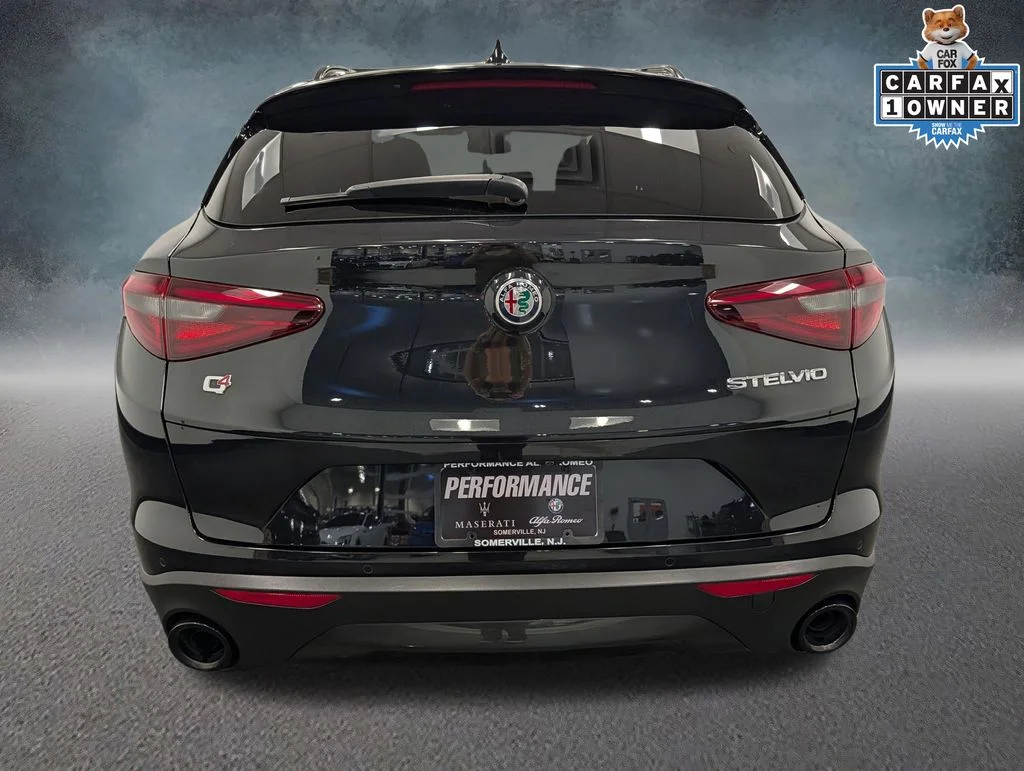 Used 2023 Black Alfa Romeo  image 5