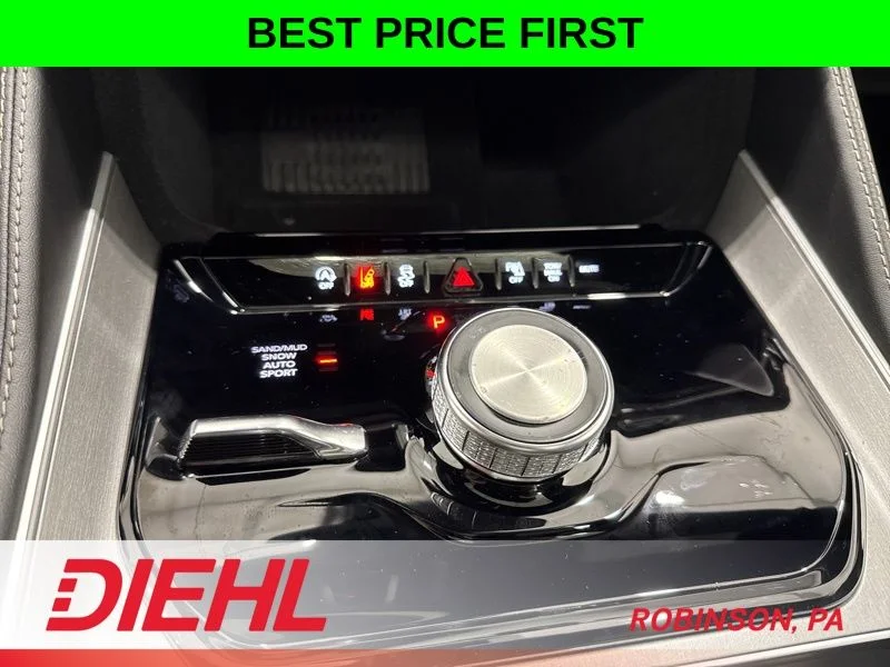 New 2026 Bright White Clear-Coat Exterior Paint Jeep Limited Altitude image 36