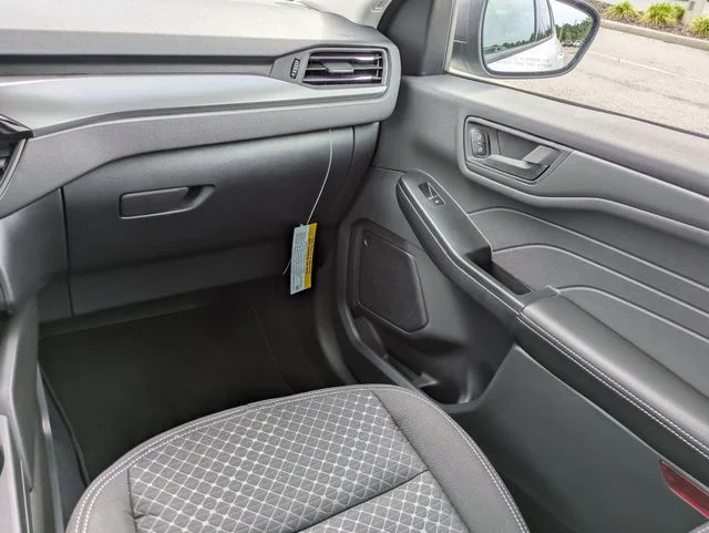 New 2026 Oxford White Ford Active® image 17