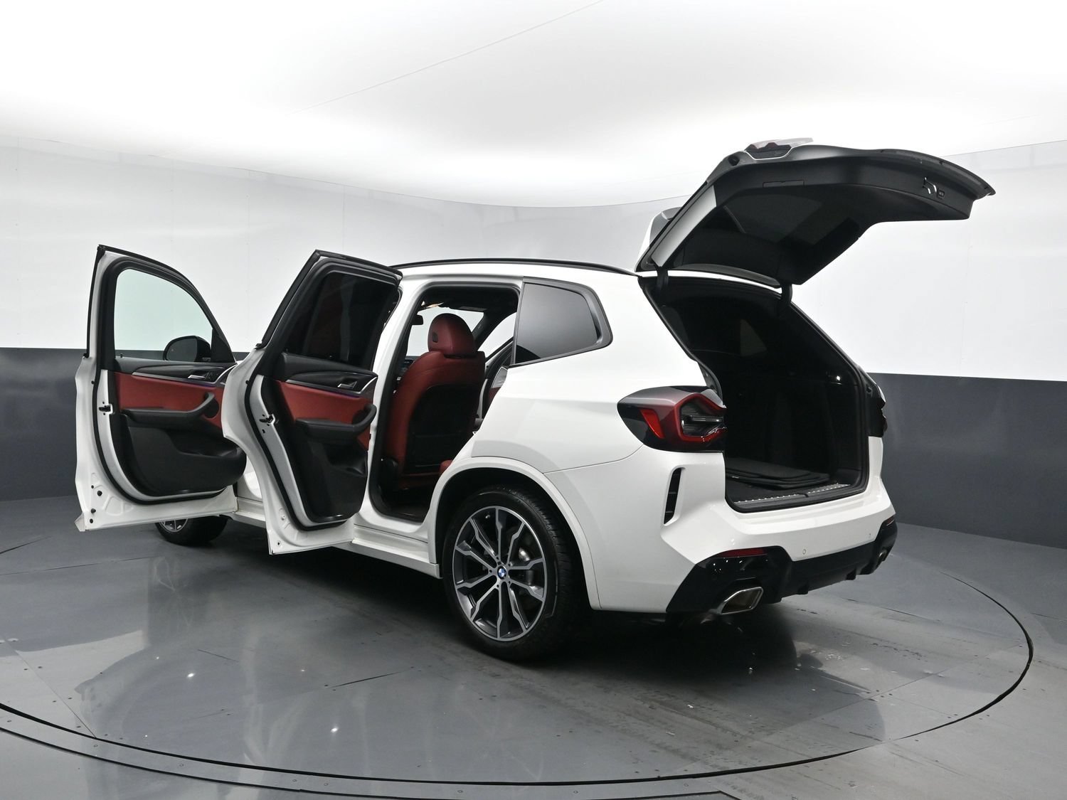 Used 2022 Alpine White BMW xDrive30i image 28