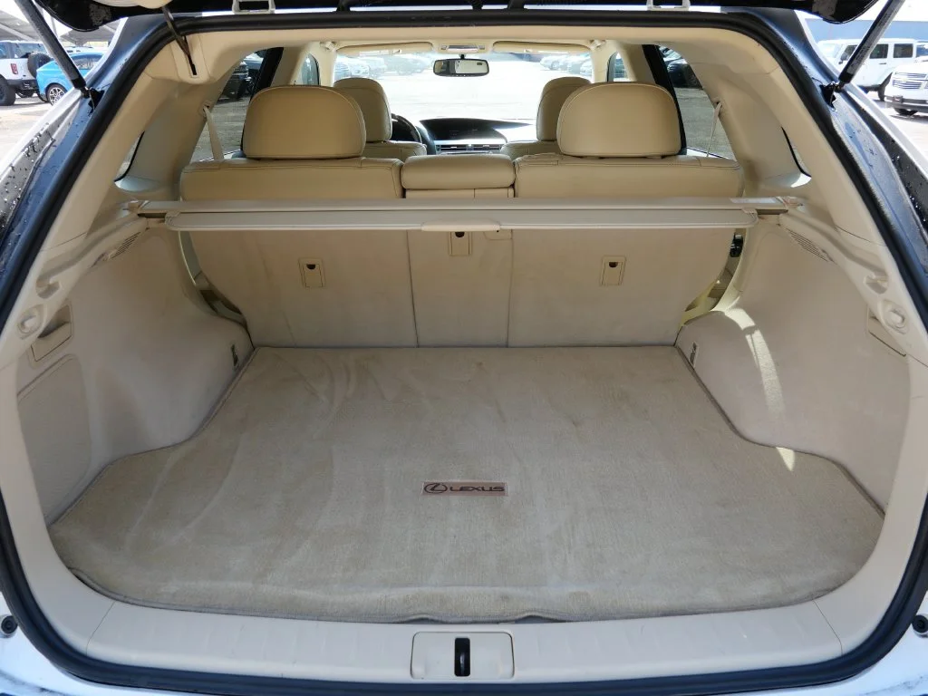 Used 2013  Lexus 350 image 9