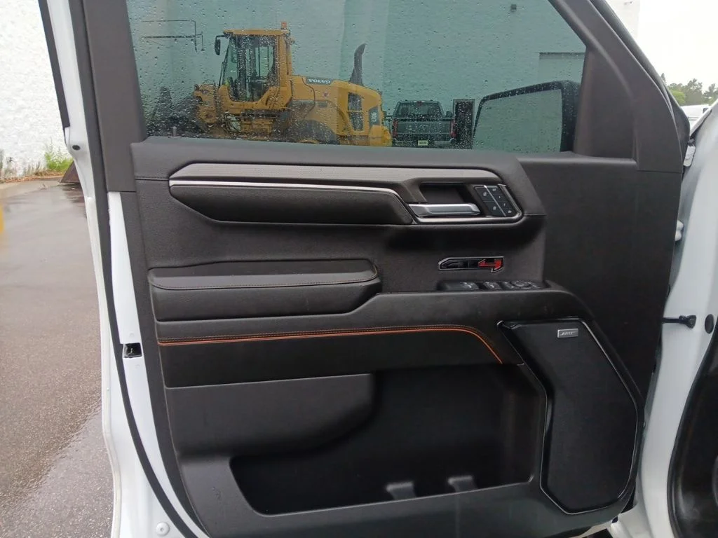 Used 2024 Summit White GMC AT4 image 13