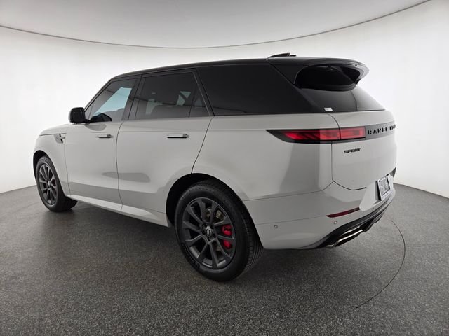 Used 2023 Gray Land Rover SE Dynamic image 15
