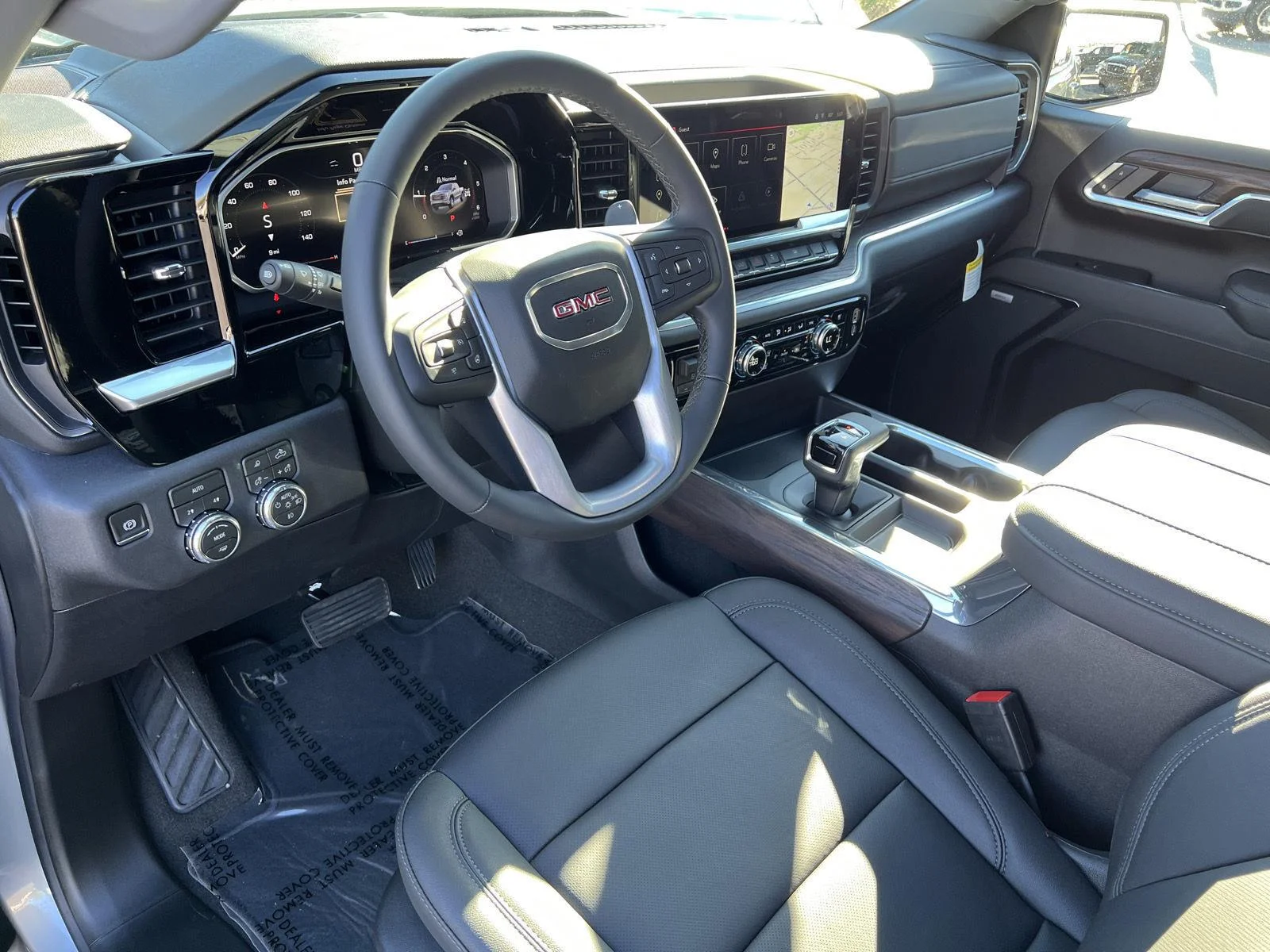 2026 GMC Sierra 1500 SLT - Photo 17