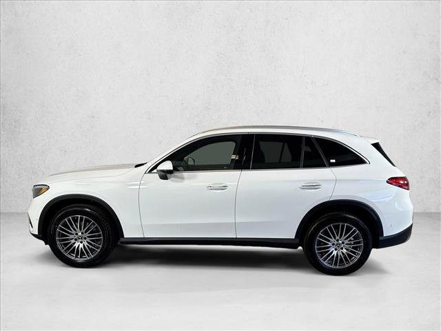 New 2026 Polar White Mercedes-Benz GLC 300 image 38