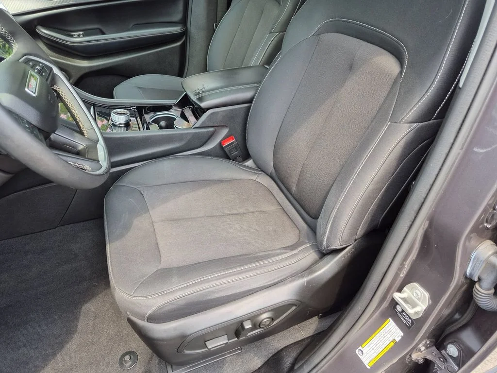 Used 2023 Gray Jeep Laredo image 21