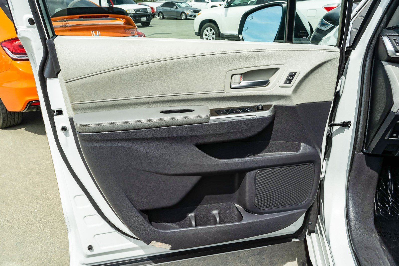 Certified Used 2023 Wind Chill Pearl Toyota Limited image 22