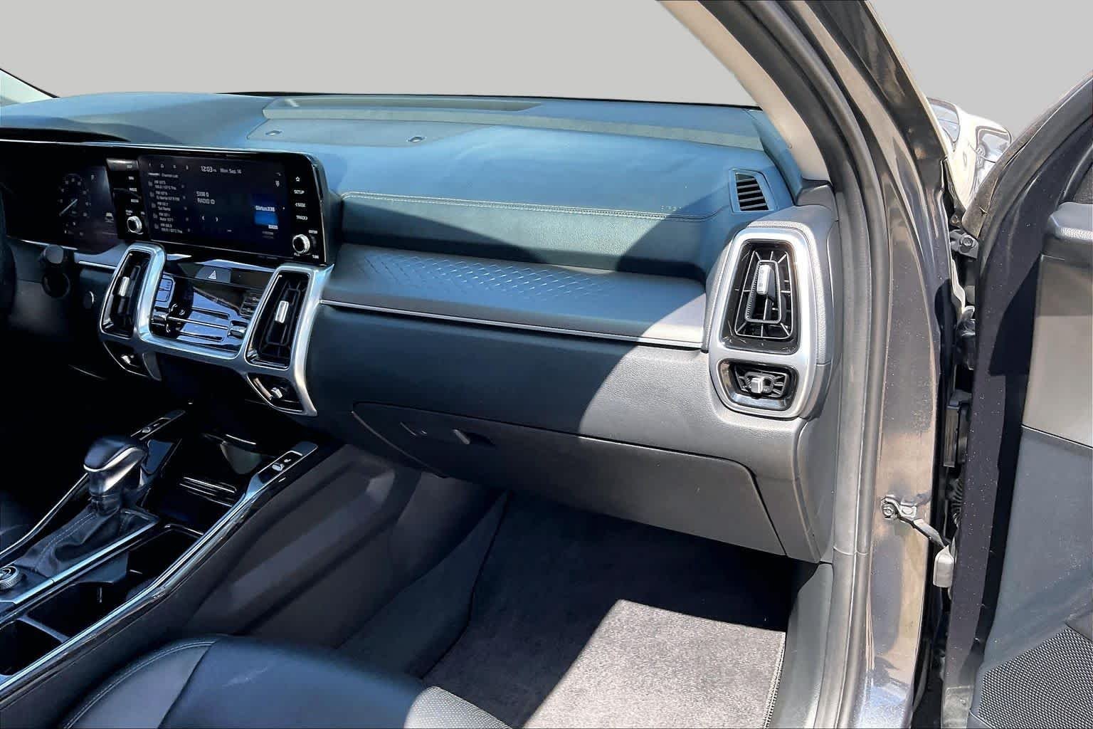 Used 2023 Gravity Grey Kia SX image 19
