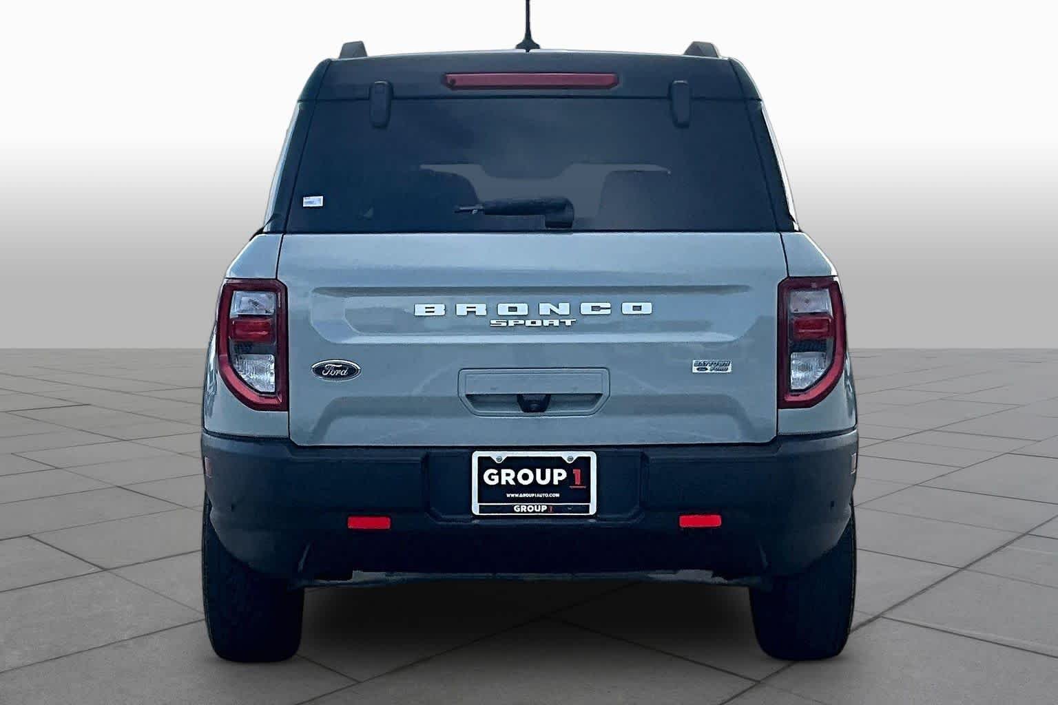 Used 2023 Cactus Gray Ford Badlands image 4