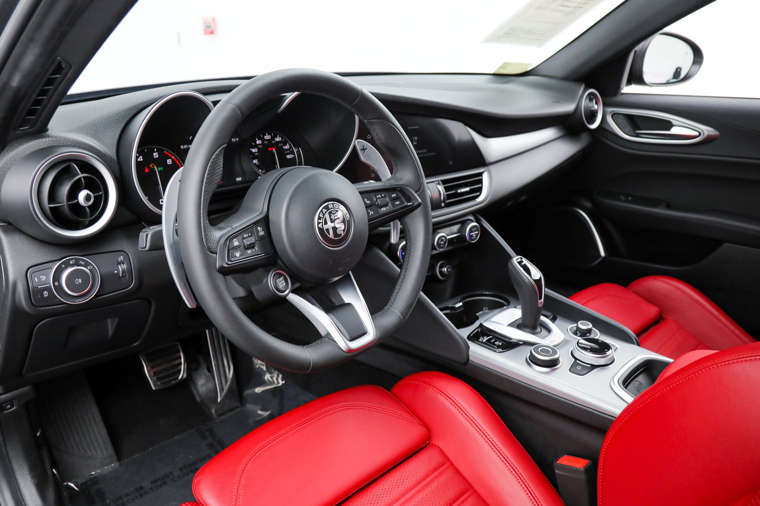 Used 2023 Gray Alfa Romeo Veloce image 15