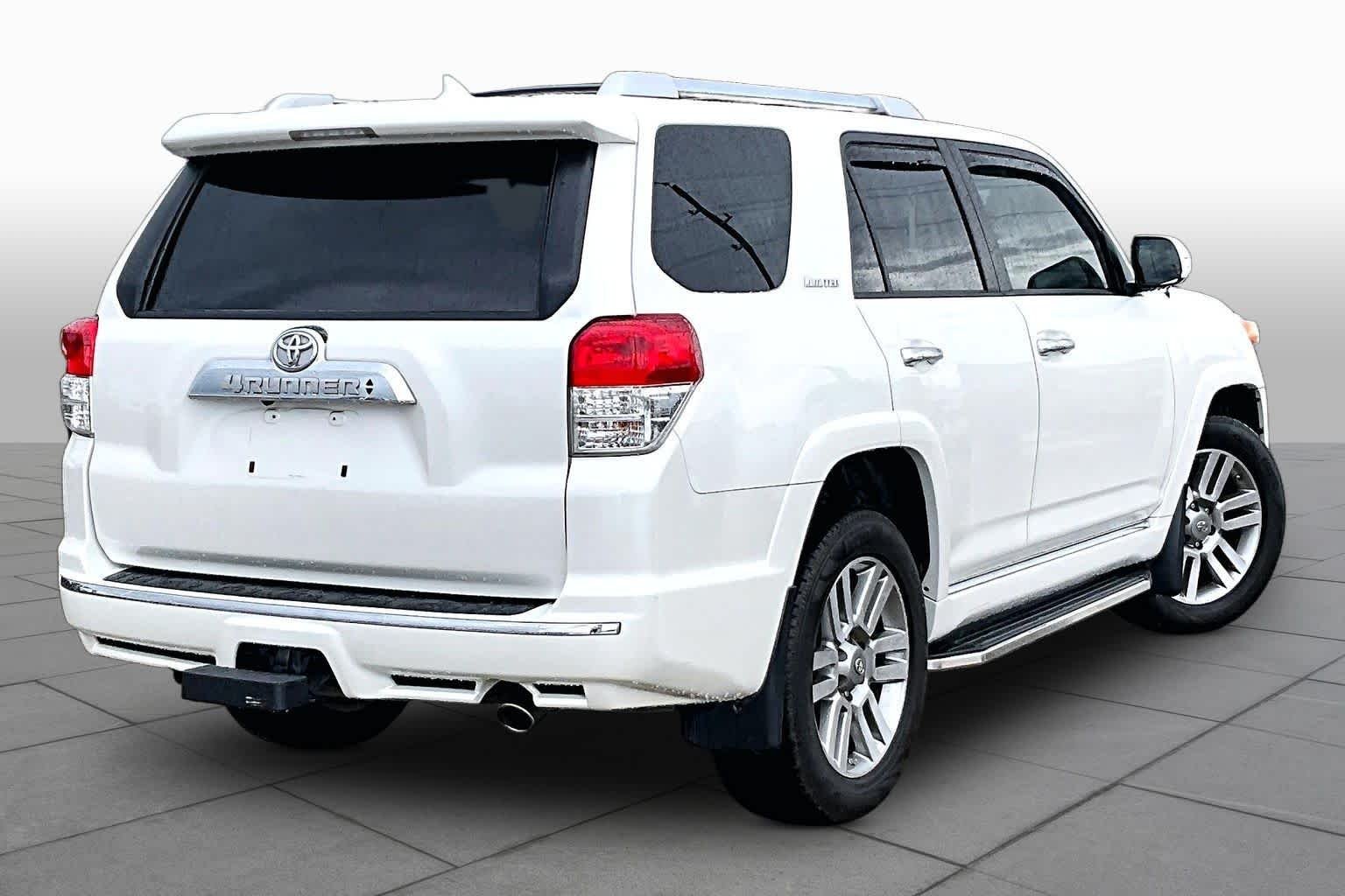 Used 2013 Blizzard Pearl Metallic Toyota Limited image 13