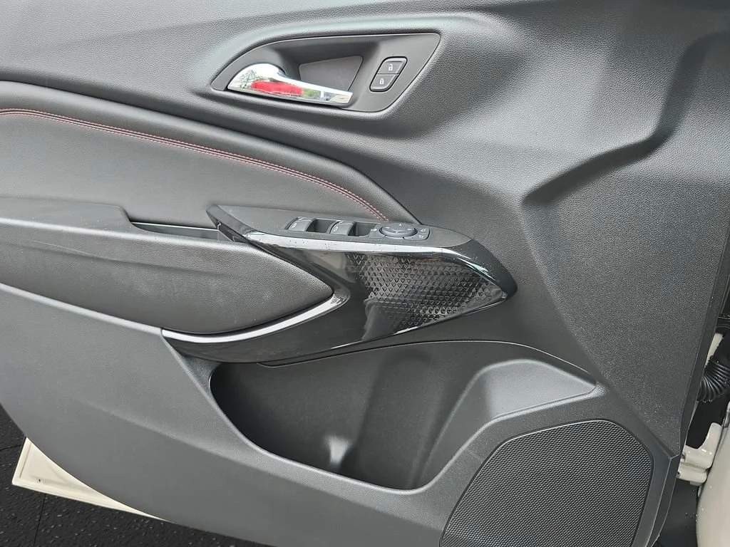 2026 Chevrolet Trax RS - Photo 26