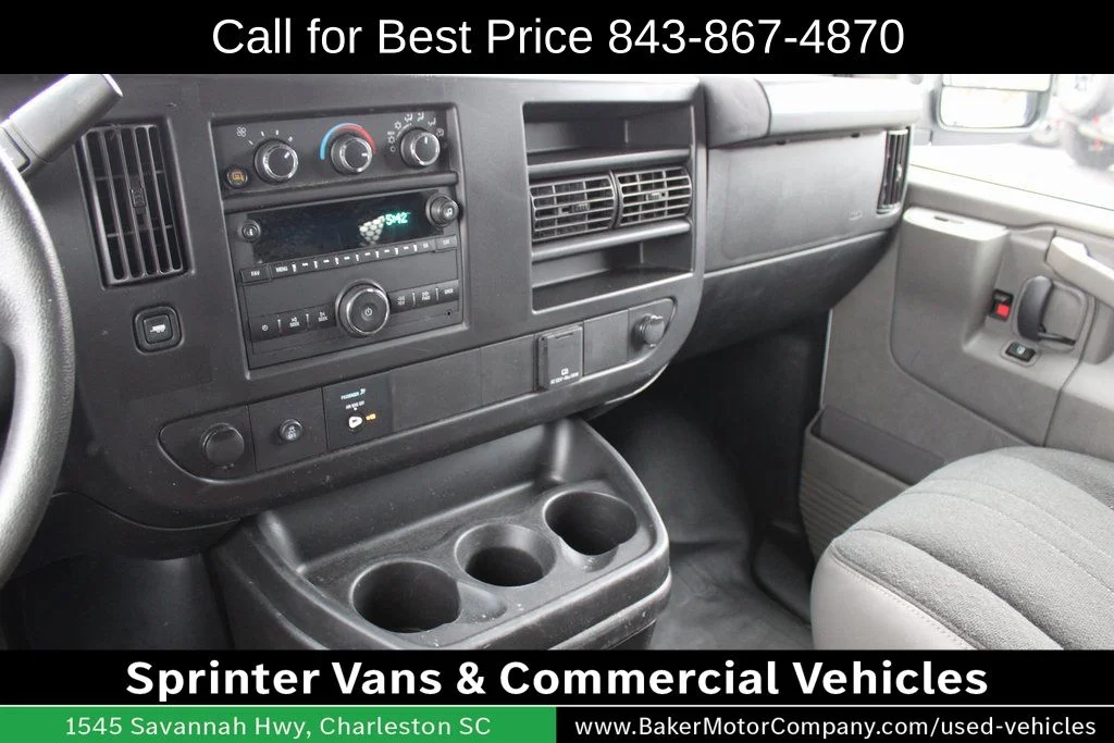 2023 GMC Savana Cargo Work Van - Photo 21
