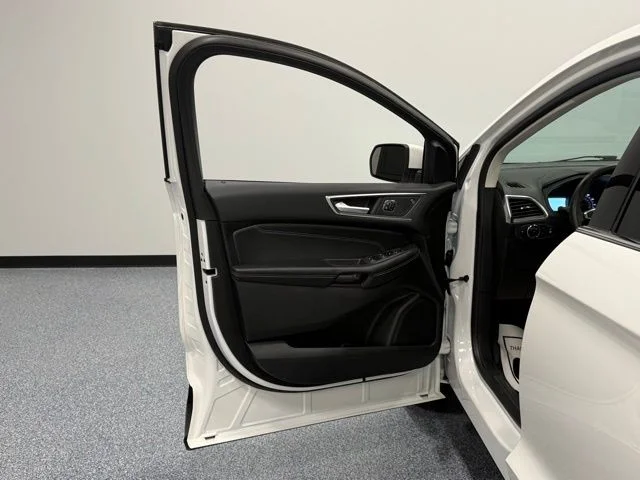 Used 2024 White Ford Titanium image 13