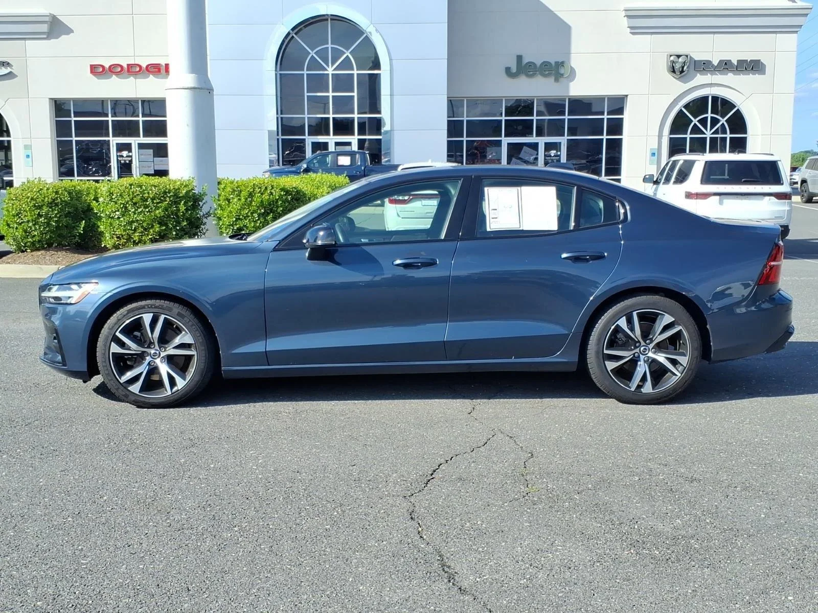 Used 2024 Silver Dawn Metallic Volvo Core Dark Theme image 3