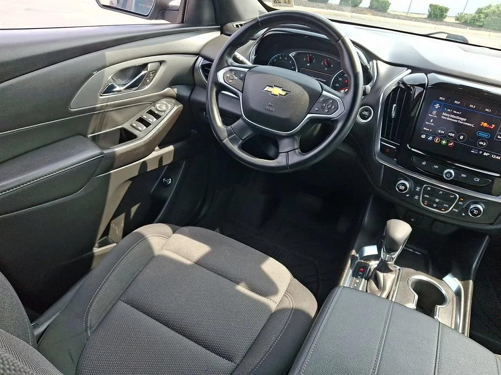 Used 2023 STERLING GRAY METALLIC Chevrolet LT Cloth image 15