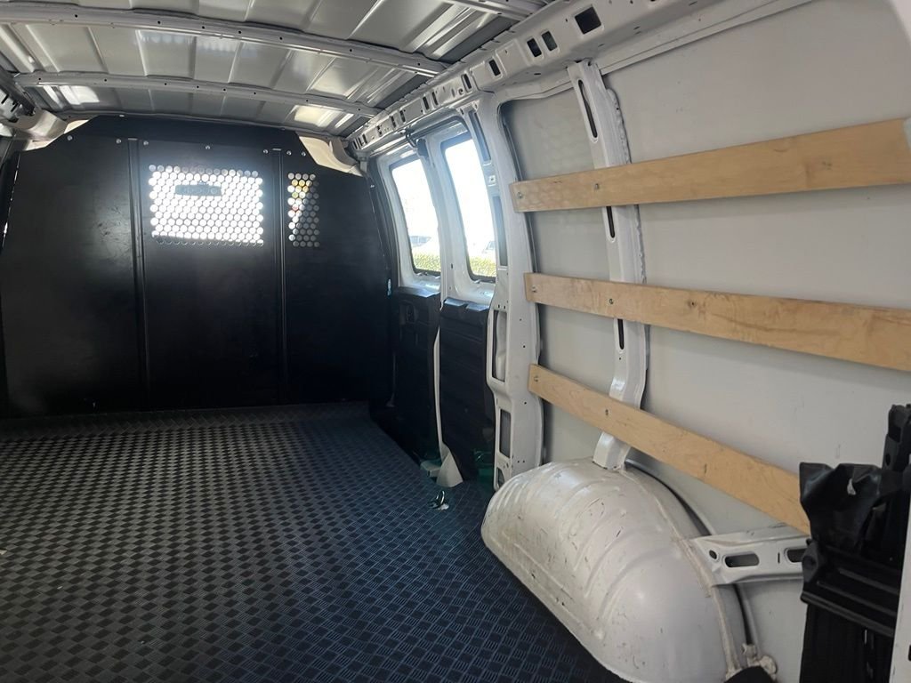 Used 2025 White GMC Work Van image 10