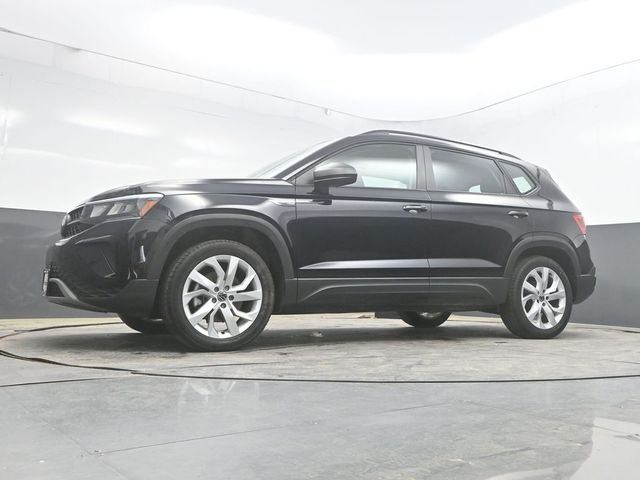 Used 2023 Black Volkswagen 1.5T S image 36