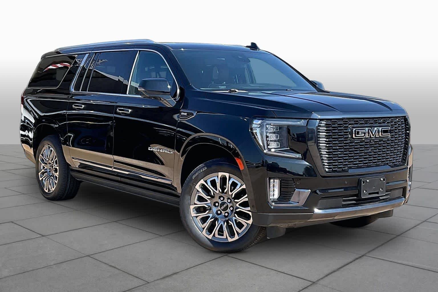 Used 2023 Onyx Black GMC Denali Ultimate image 4
