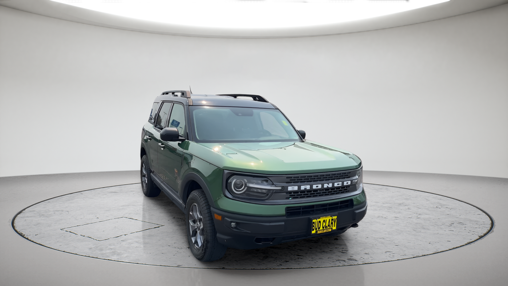 Used 2023 Green Ford Badlands image 1