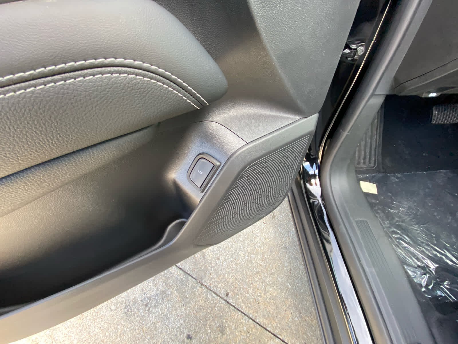 New 2026 Ebony Twilight Metallic GMC Denali image 9