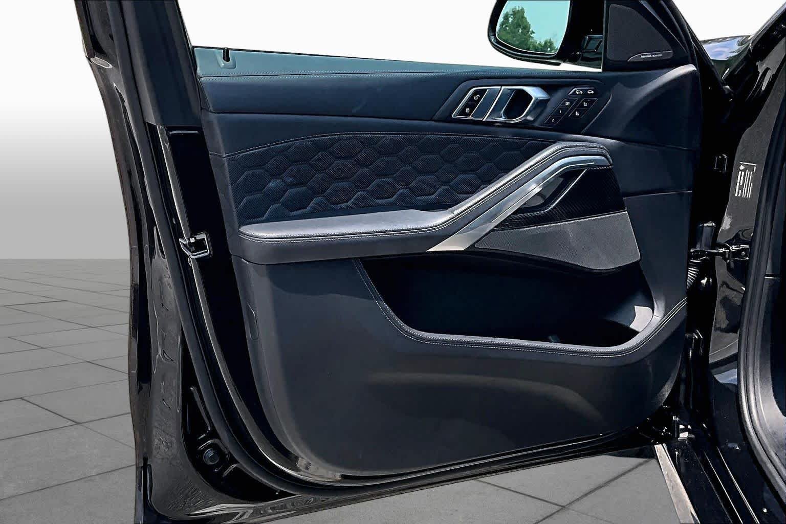 Used 2022 Black Sapphire Metallic BMW  image 22