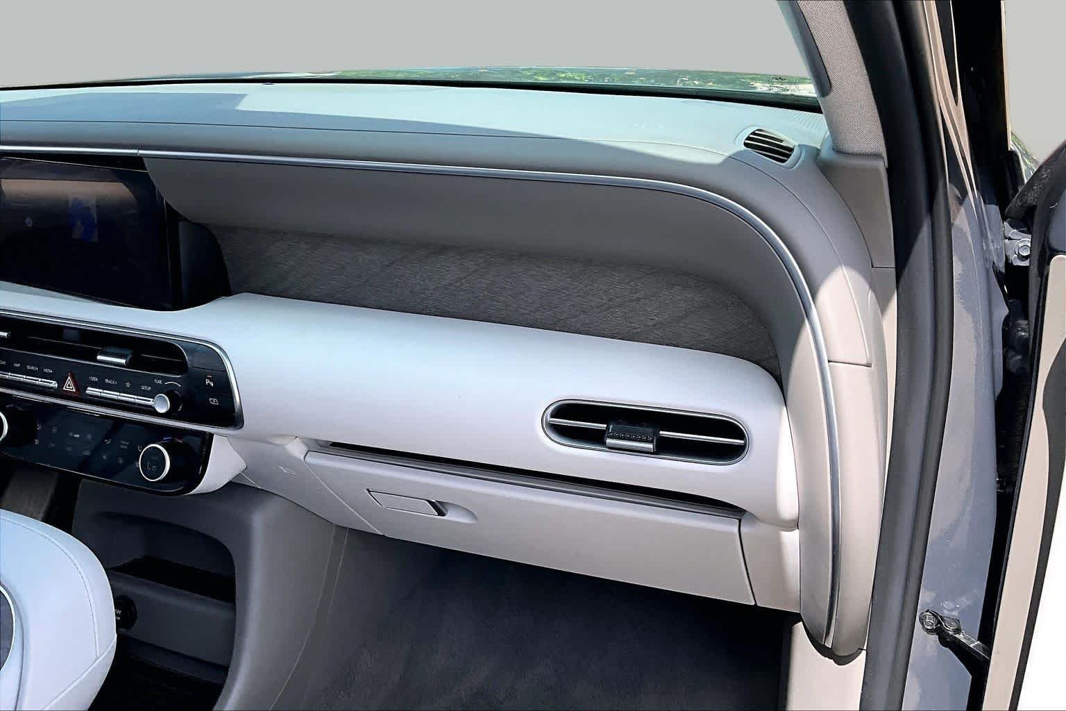 Used 2026 Ecotronic Gray Pearl Hyundai Limited image 17