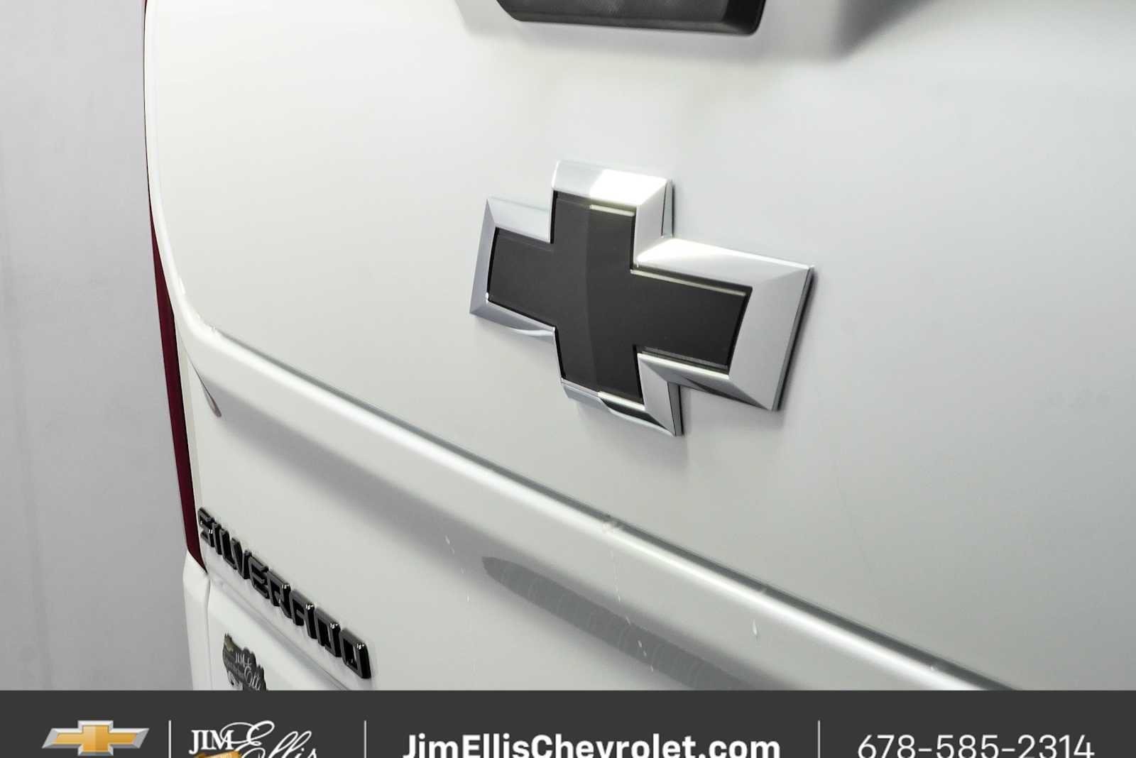 New 2026 Summit White Chevrolet RST image 36