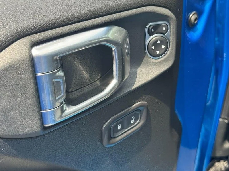 New 2026 Hydro Blue Pearl-Coat Exterior Paint Jeep Willys image 12