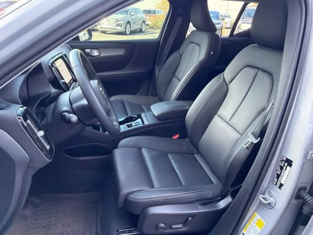 Used 2024 Silver Volvo B5 Plus Dark Theme image 5