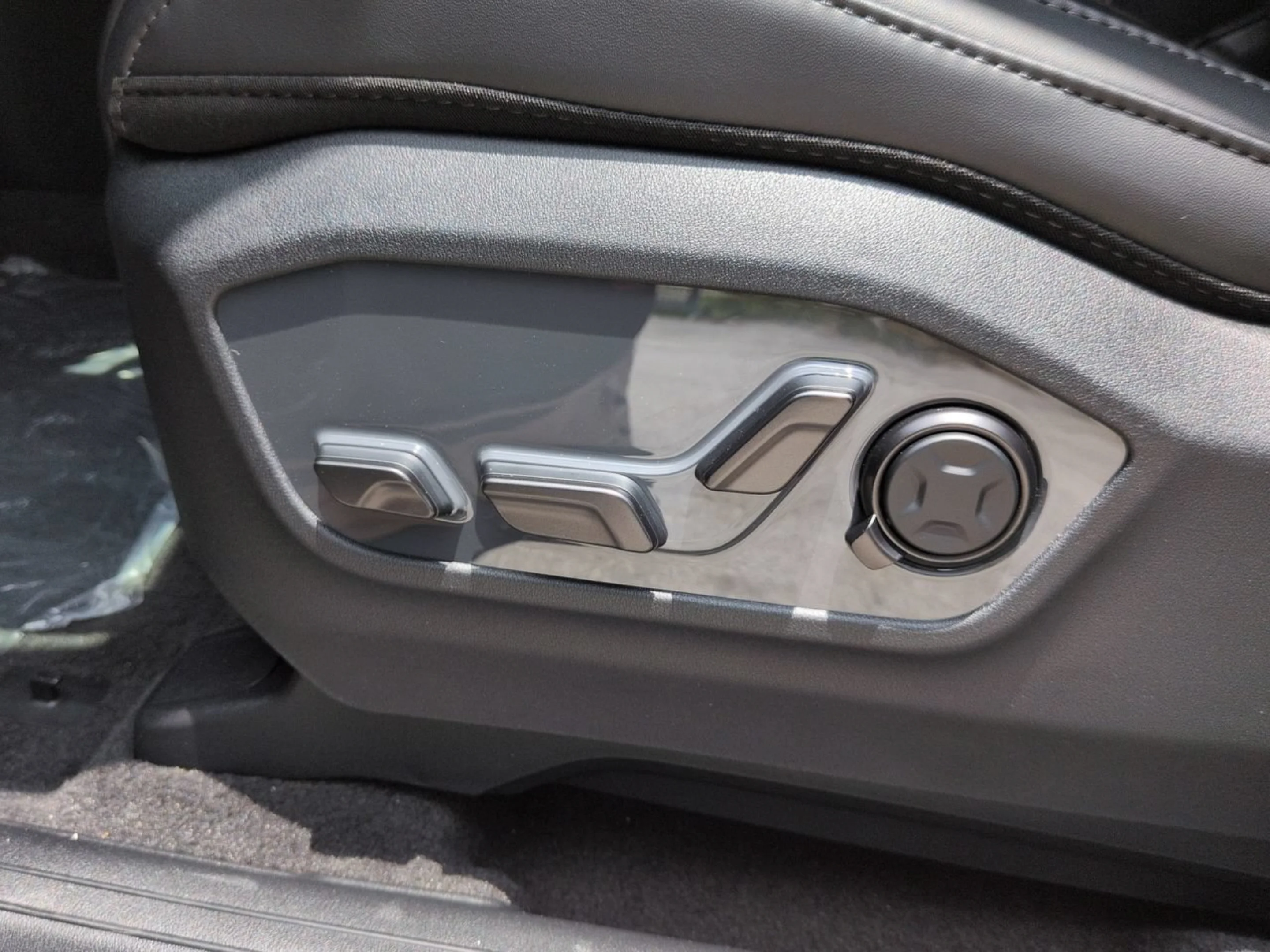 New 2027 Terrain Brown Matte Kia X-Pro SX-Prestige image 14