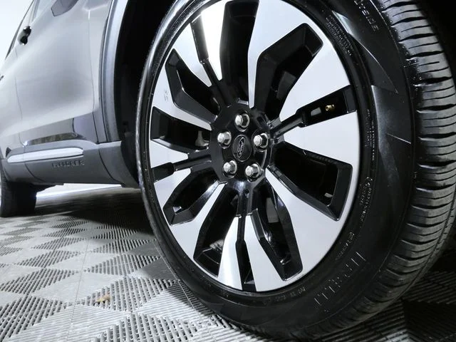 Used 2025 Ford Explorer Platinum with VIN 1FMUK8HH3SGB65504 for sale in Apple Valley, Minnesota