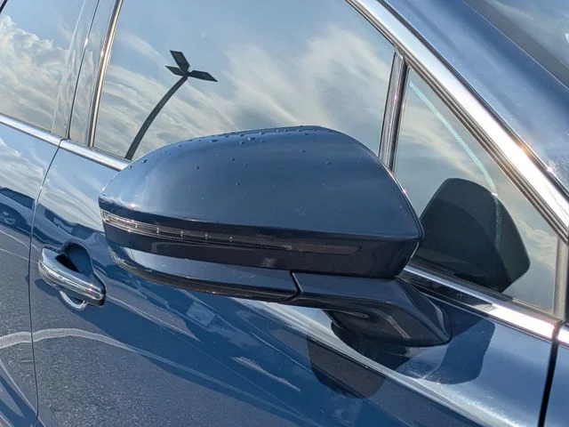 Used 2019 Rhapsody Blue Metallic Lincoln Reserve image 12