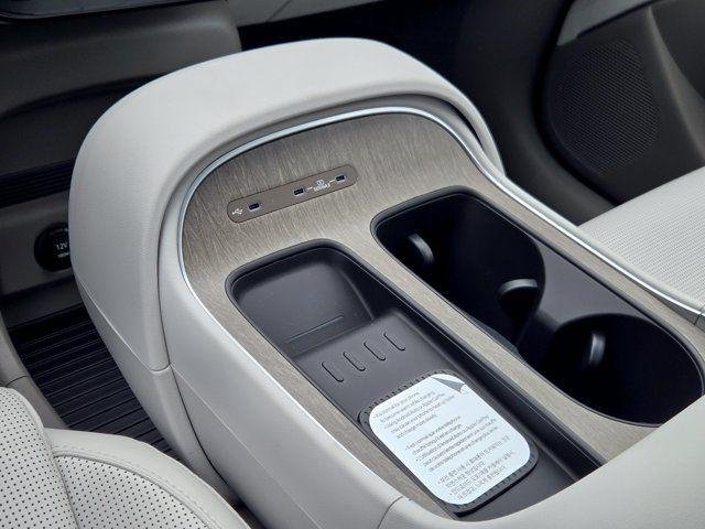 New 2026 White Hyundai Blue SEL 7P image 38
