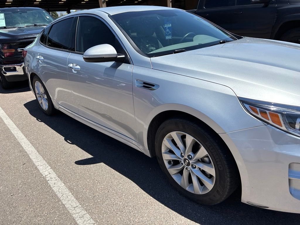 Used 2016 Silver Kia EX image 9