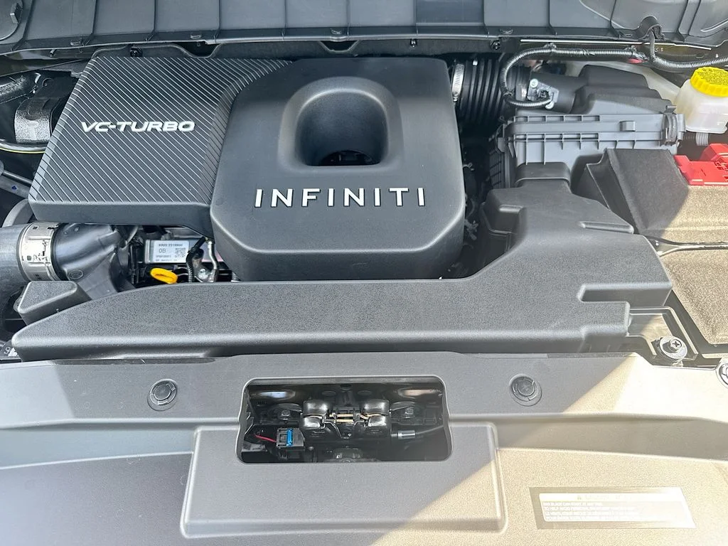 New 2027 DEEP EMERALD INFINITI Luxe FWD image 33