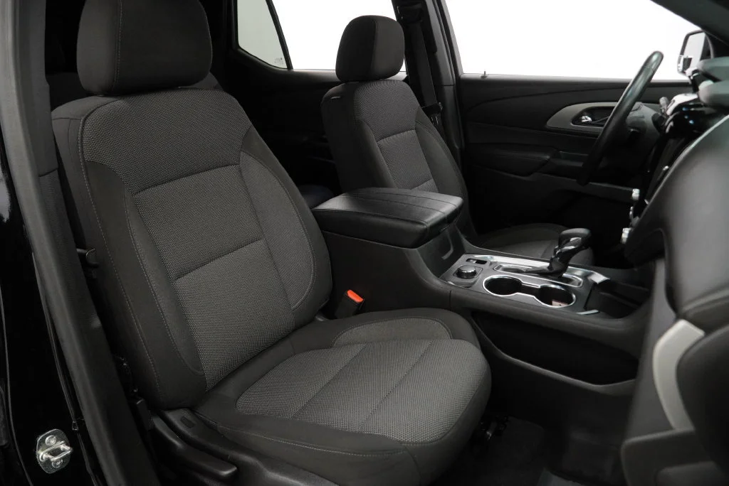 Certified Used 2022 MOSAIC BLACK METALLIC Chevrolet LT Cloth image 47
